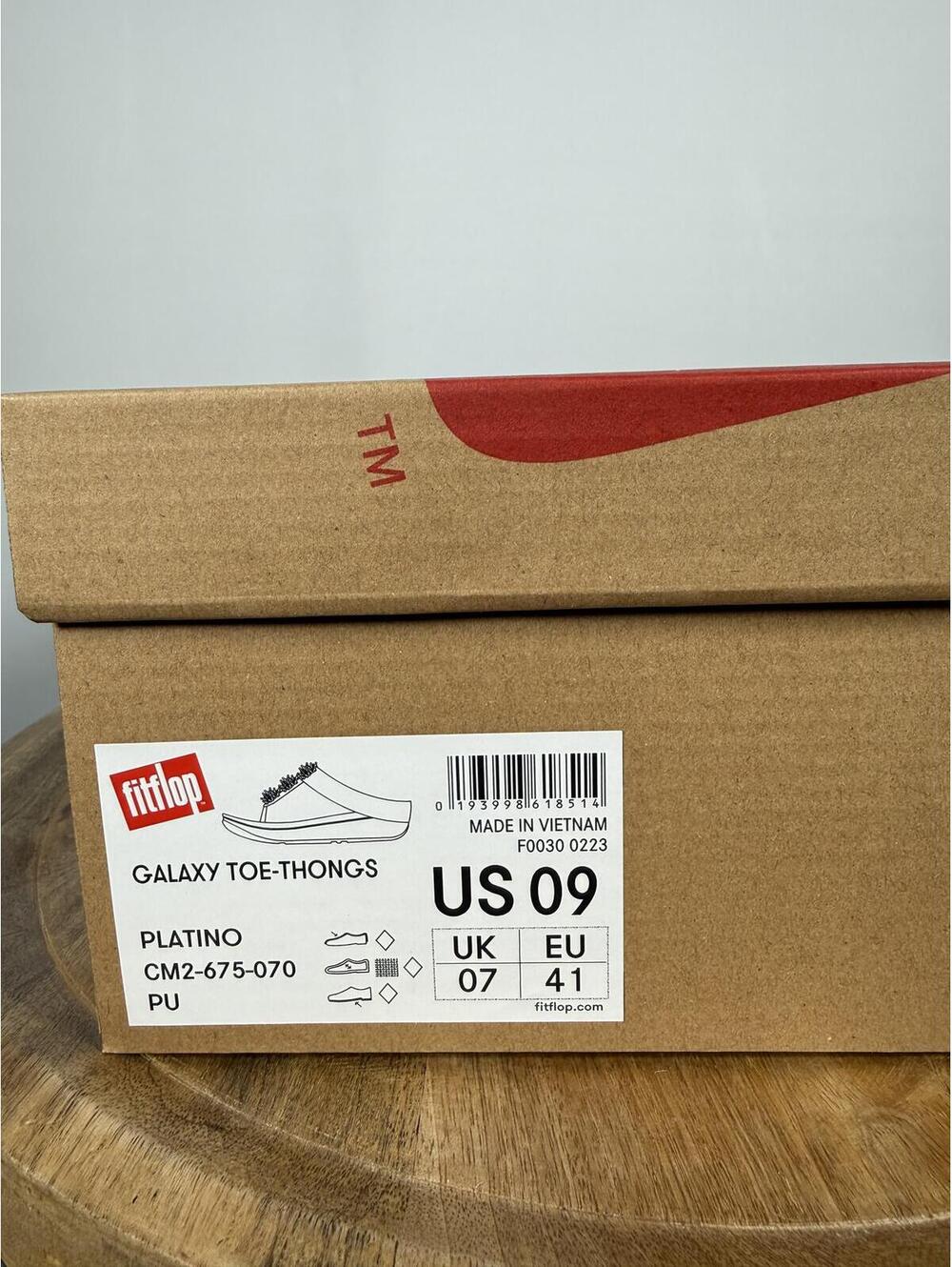 FitFlop Galaxy Toe Wedge Flip Flop Women’s US 9 Platino Sandals NWB - Picture 12 of 12